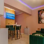 Del Mar Mamaia-Vega Studio