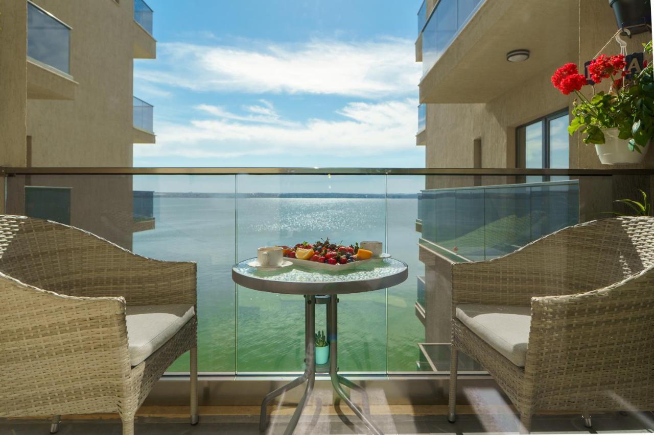 Del Mar Mamaia-vega Studio Apartment