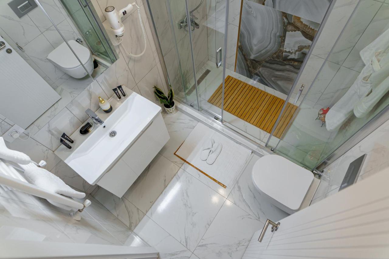 Del Mar Mamaia-vega Studio