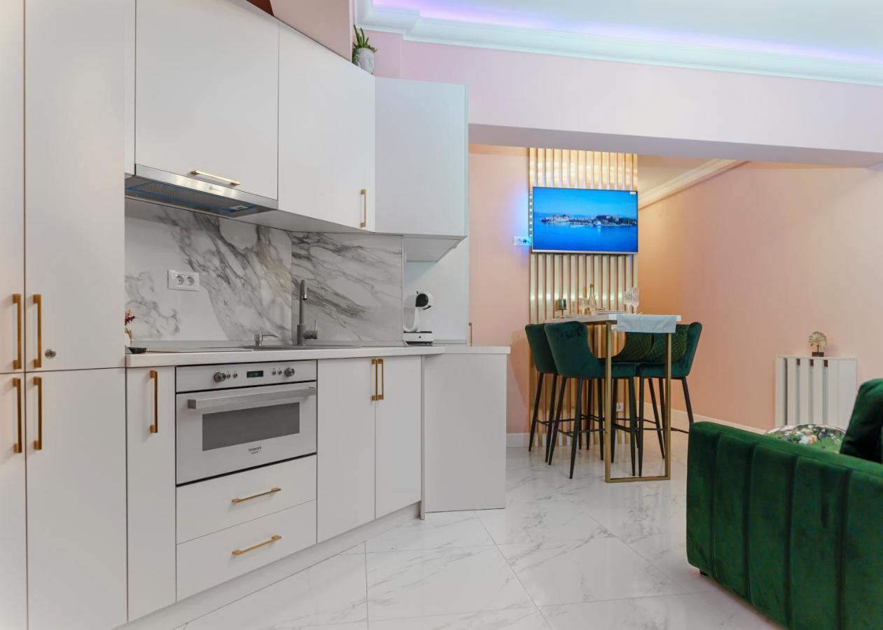 Del Mar Mamaia-vega Studio *